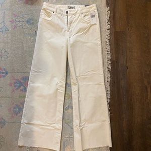KUT size 4 white wide leg jeans/pants
